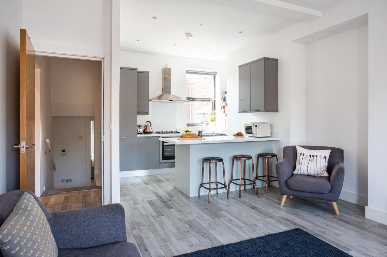 Modern Luxury Apartment, Sleeps 6, Best Location Belfast Exterior photo
