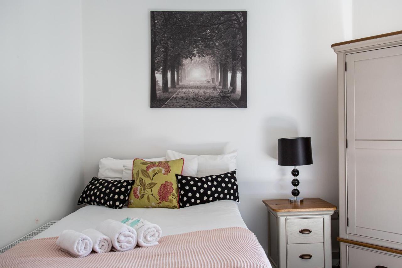 Modern Luxury Apartment, Sleeps 6, Best Location Belfast Exterior photo