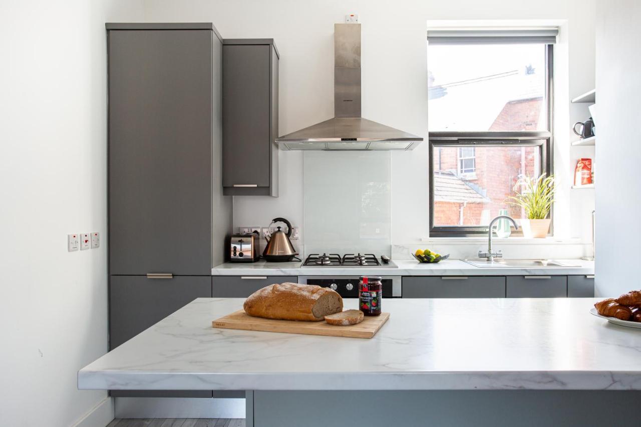Modern Luxury Apartment, Sleeps 6, Best Location Belfast Exterior photo